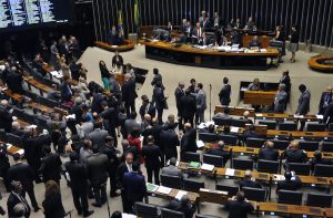 camara-aprova-lei-de-migracao