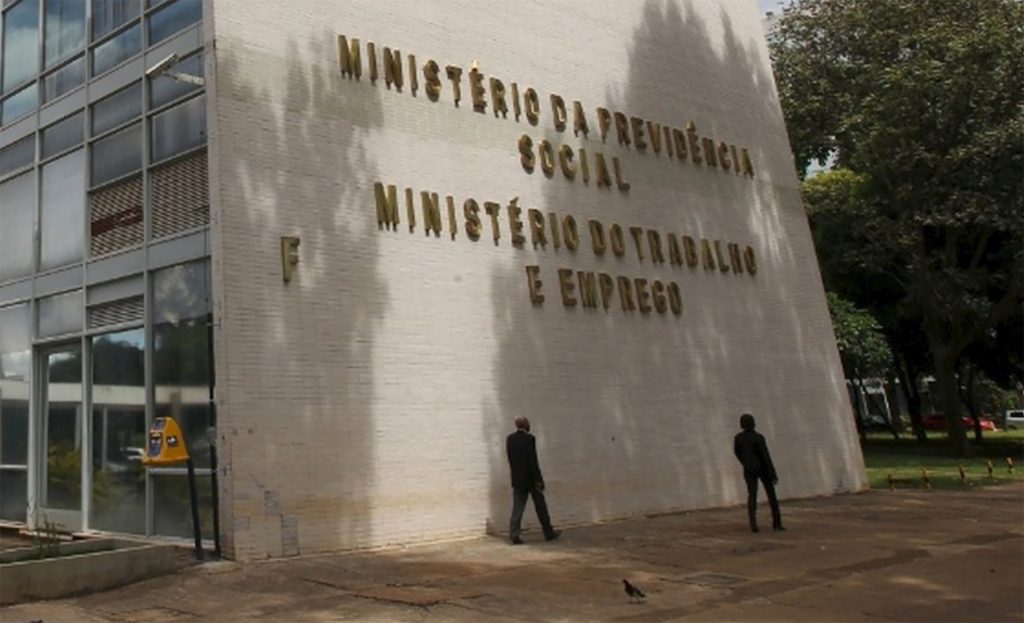 fim do ministério do trabalho